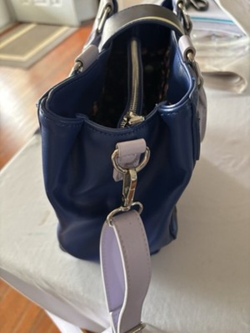Disney Loungefly Ursula The little Mermaid Villains Crossbody Glow in the Dark - Picture 5 of 8